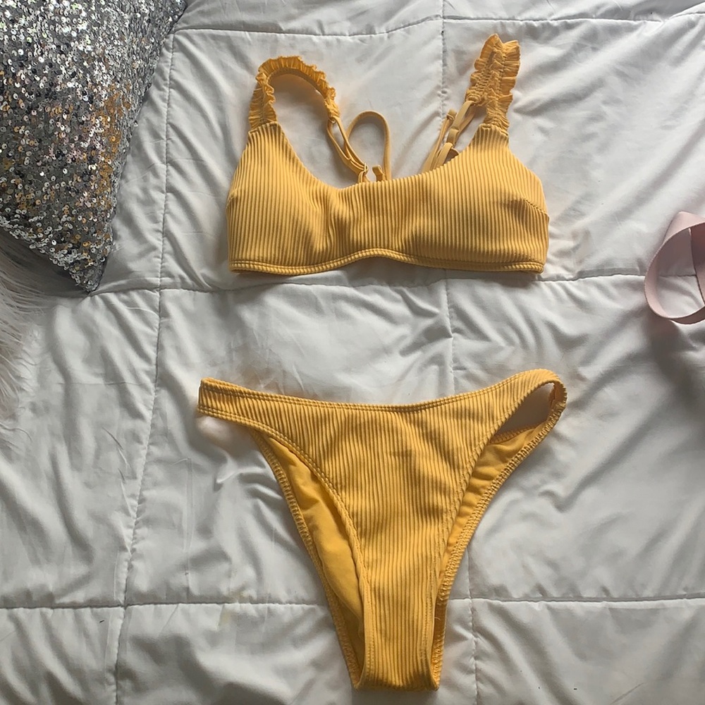 Hollister mustard Yellow bikini